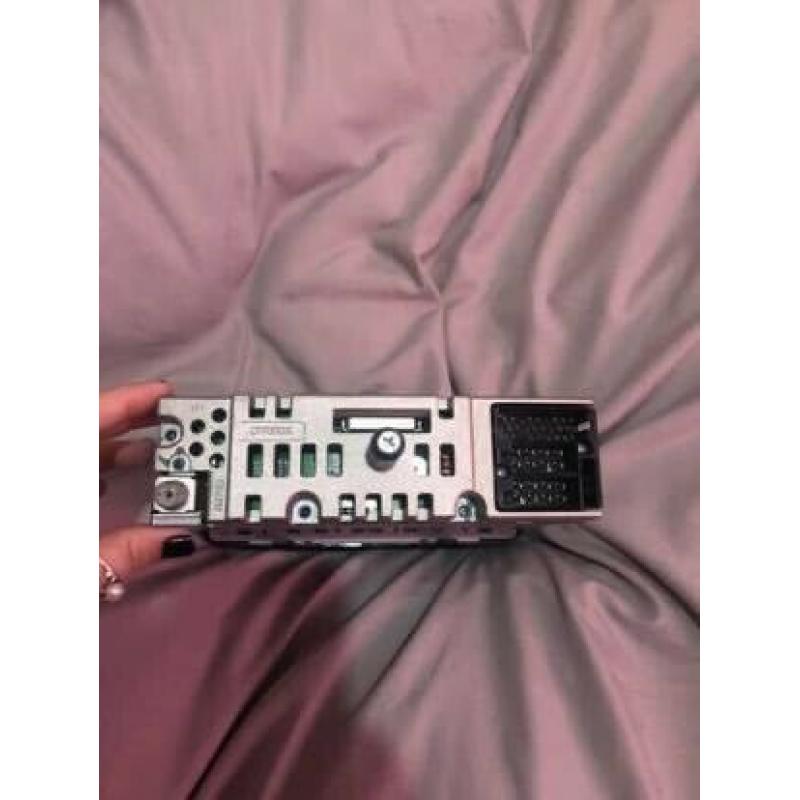 Original Peugeot 107 radio - SFS