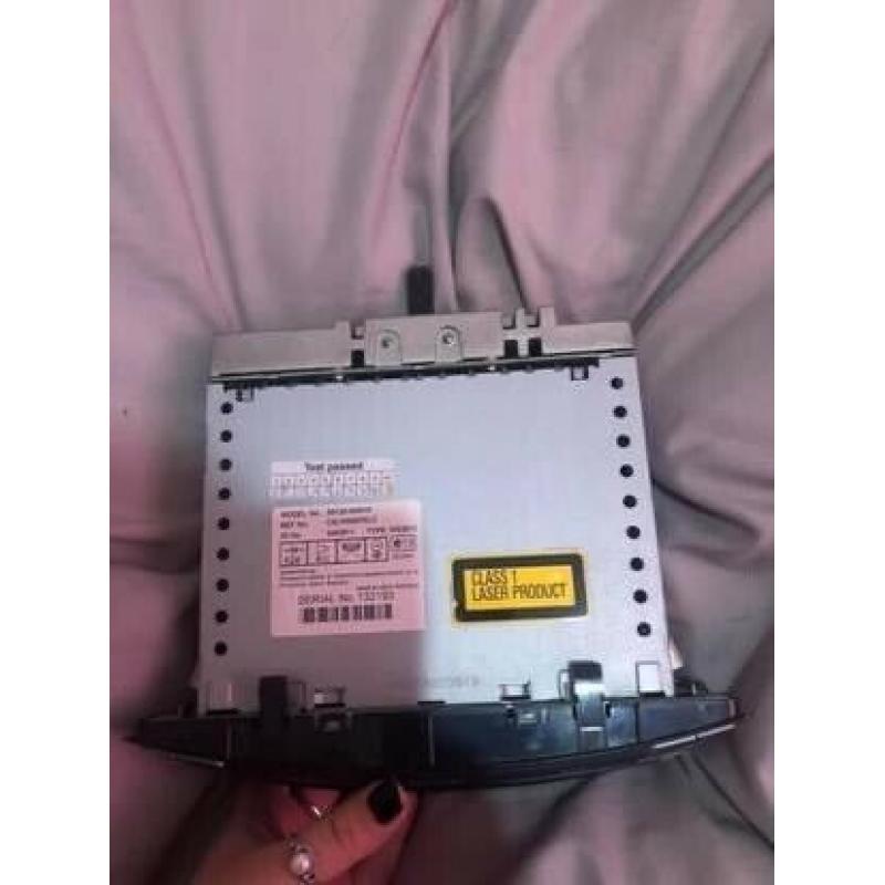 Original Peugeot 107 radio - SFS