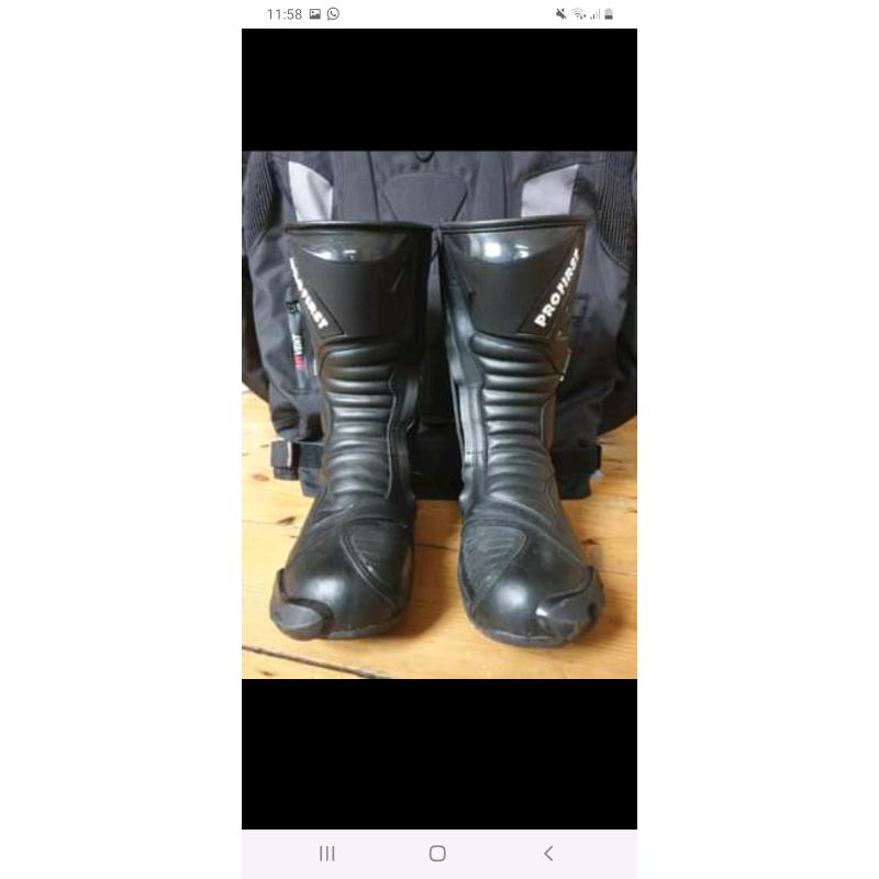 Motor cycle gear