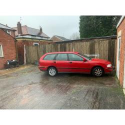 Volvo v40 estates 1.8 breaking parts