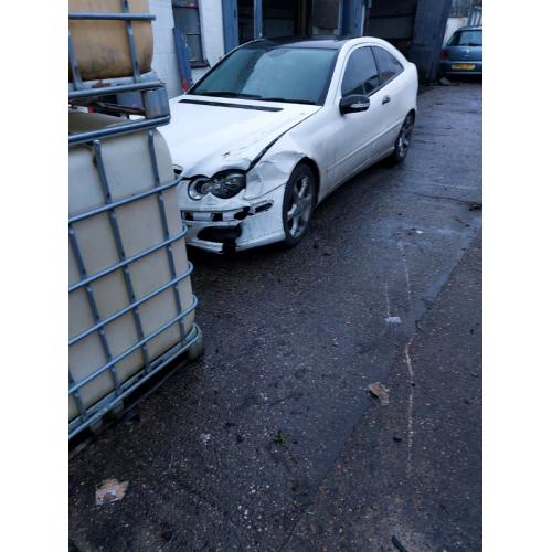 Breaking Mercedes C220cdi, 2006reg, Vehicle