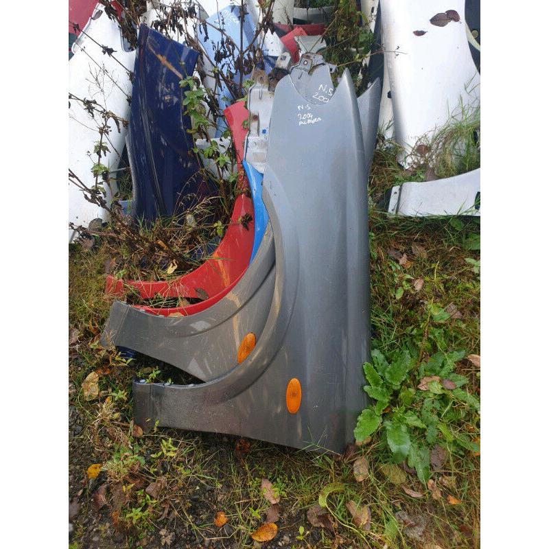 2004 Nissan almera Passengers Side front wing grey