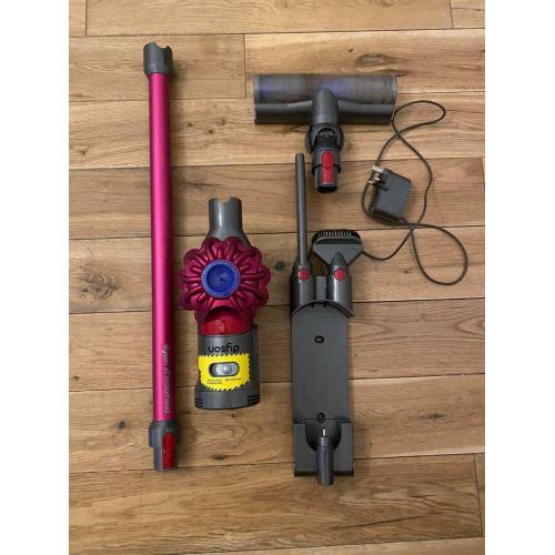 Dyson V7 Motorhead vacuum cleaner