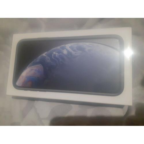Apple i phone xr brand new in sealed box
