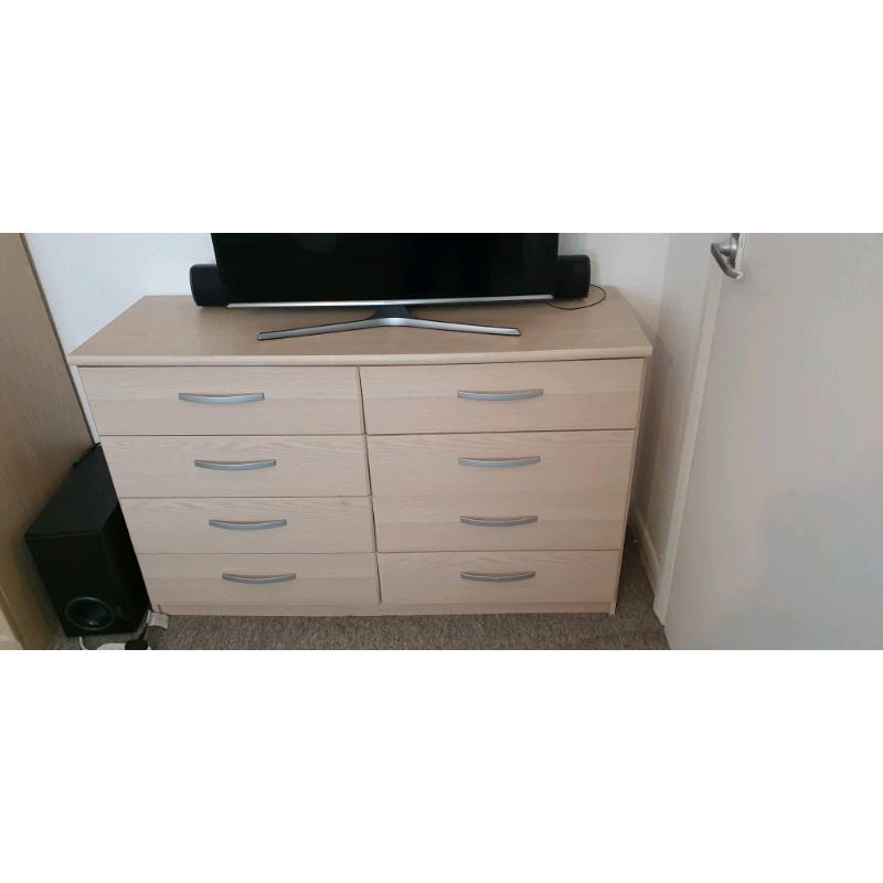 **SOLD* 8 Drawer chest of drawers