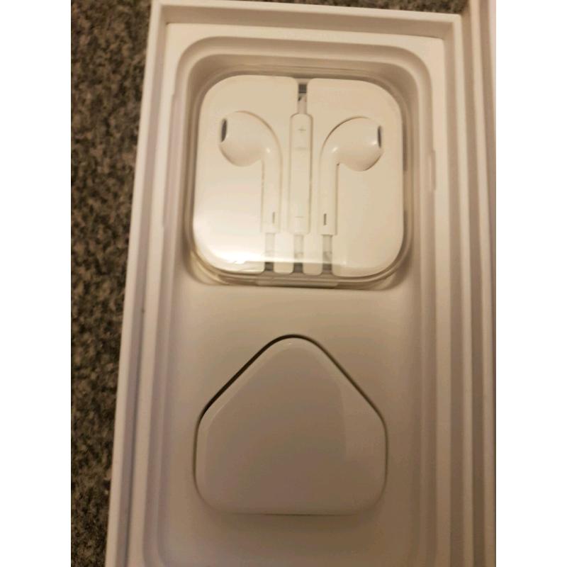 IPhone 6s 16gig unlocked.