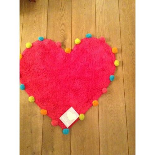 Pink heart rugs (new)