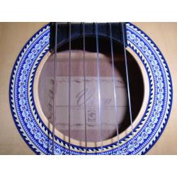 CLASSICAL GUITAR FOR SALE