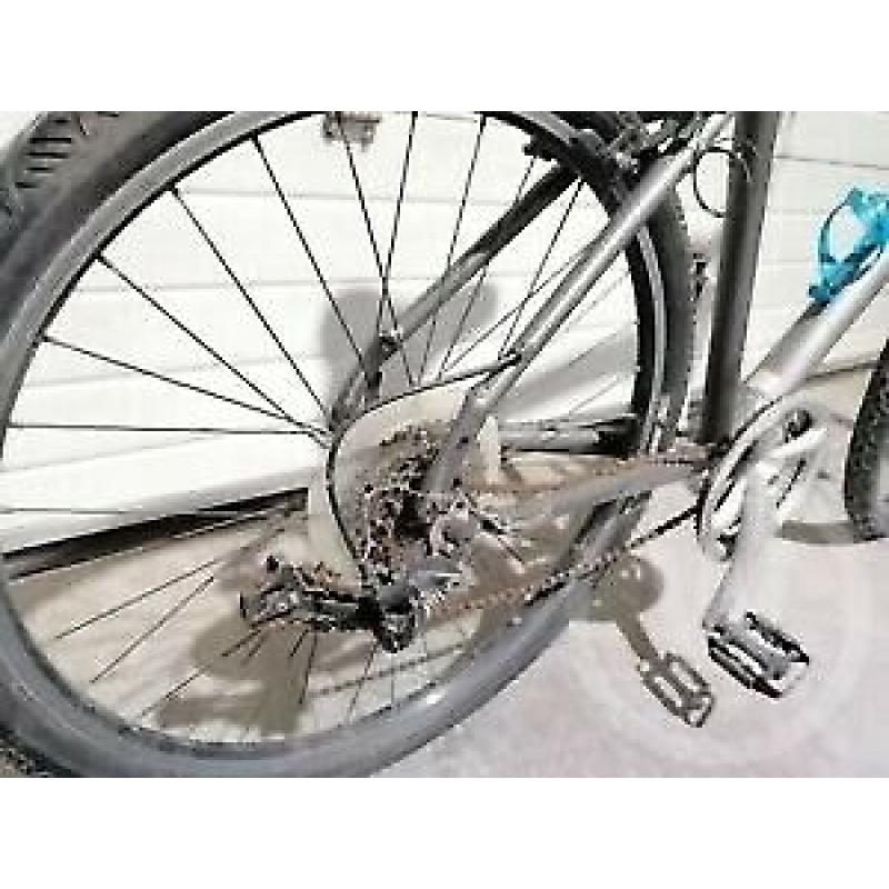 Trek SU 2.0 Mountain Bike, 24 Speed, 19" Frame