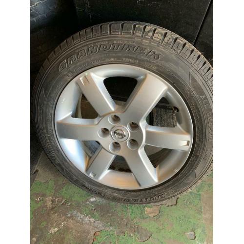 Nissan Xtrail wheel /tyre