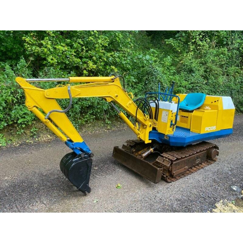 Komatsu PC05-5 Mini Excavator Digger, 1816 Hours, Bucket *WATCH VIDEO* 3 Cylinder diesel, 1.1 TON