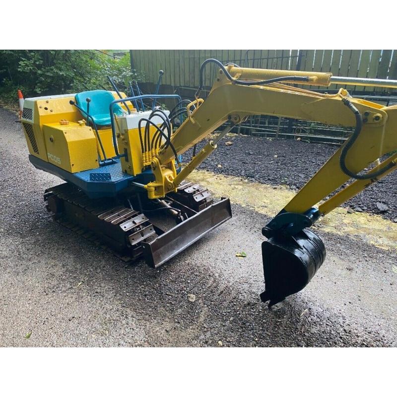 Komatsu PC05-5 Mini Excavator Digger, 1816 Hours, Bucket *WATCH VIDEO* 3 Cylinder diesel, 1.1 TON