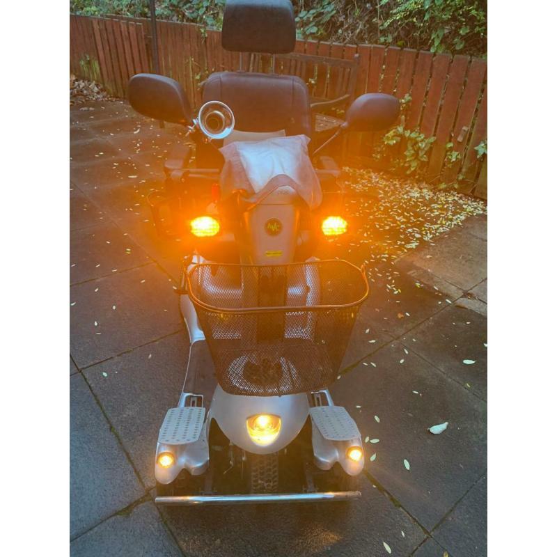 Electric scooter