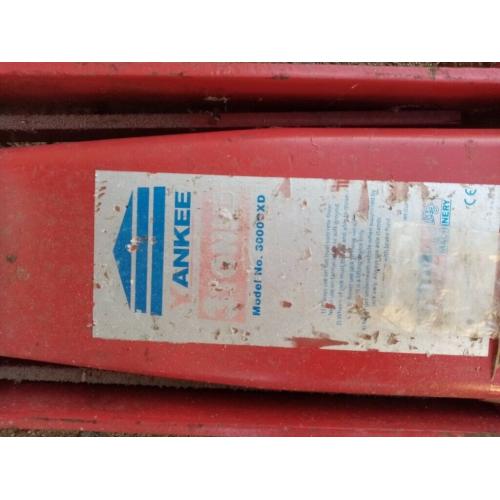 3 tonne trolley car jack