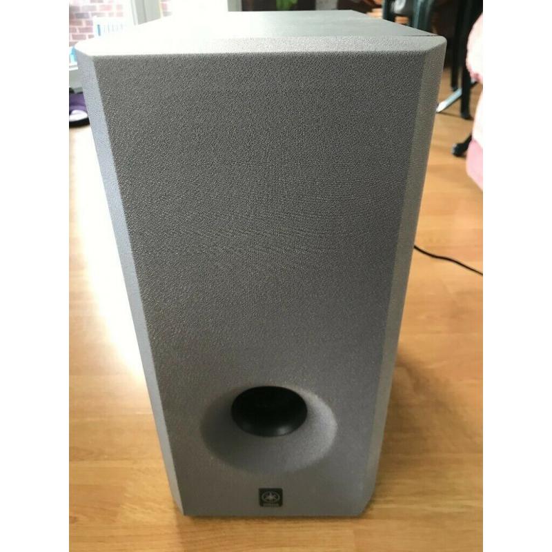 Yamaha SW-P201 active subwoofer