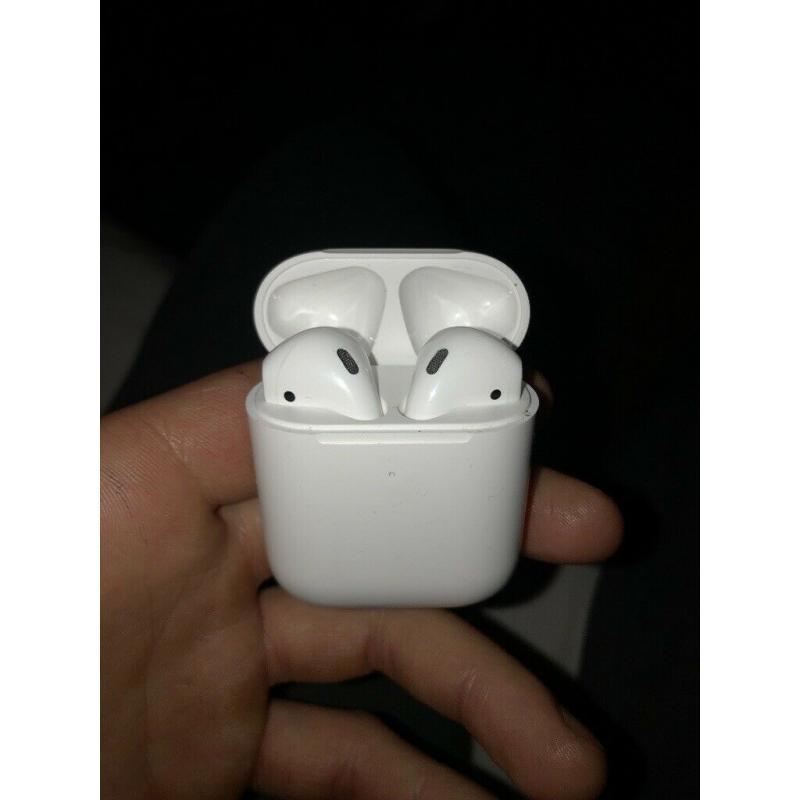 Apple air pods 2nd gen hardly used