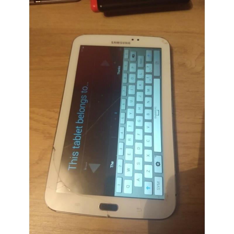White Galaxy Tab 3 7.0 (Cracked)
