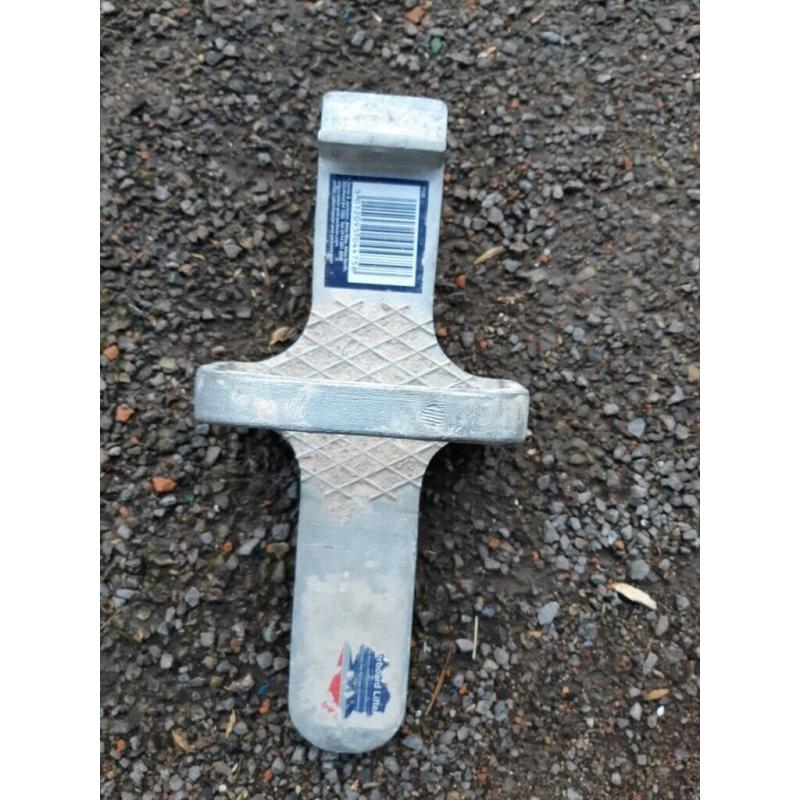 BOARD & DOOR LIFTER