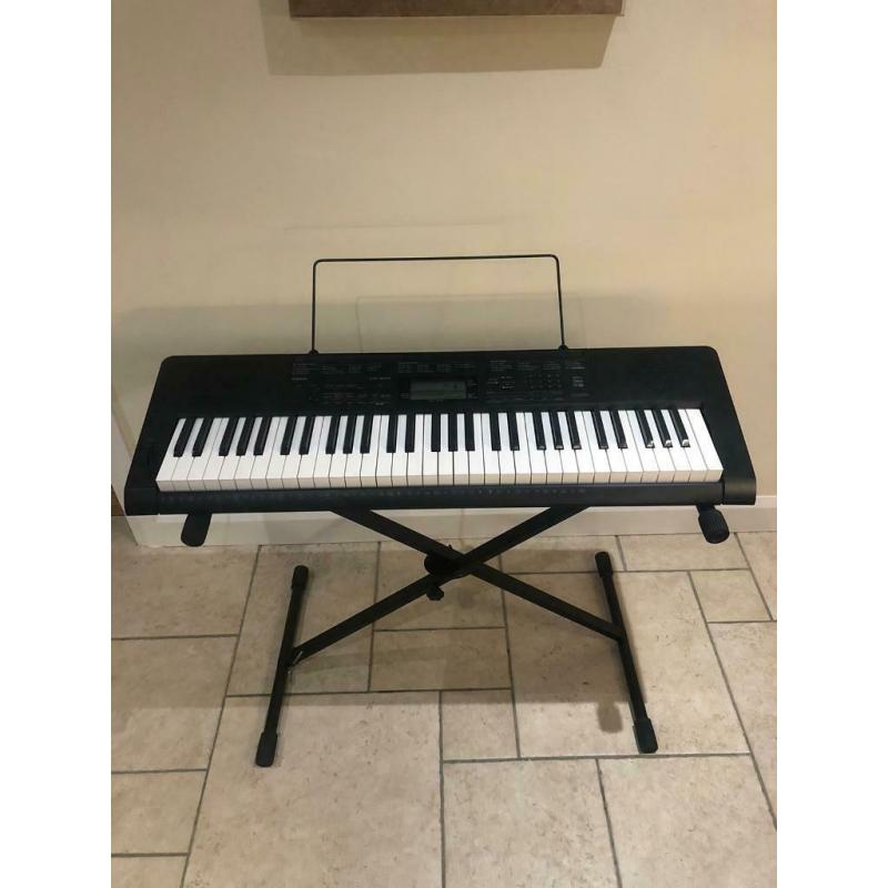Casio CTK-3200 Keyboard & Stand (like new)