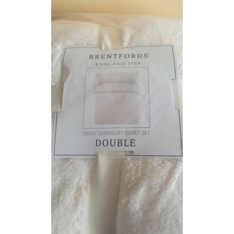 Brentfords Double Teddy Fleece Duvet Cover with Pillow Case