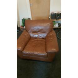 Free corner sofa with storage pouffe