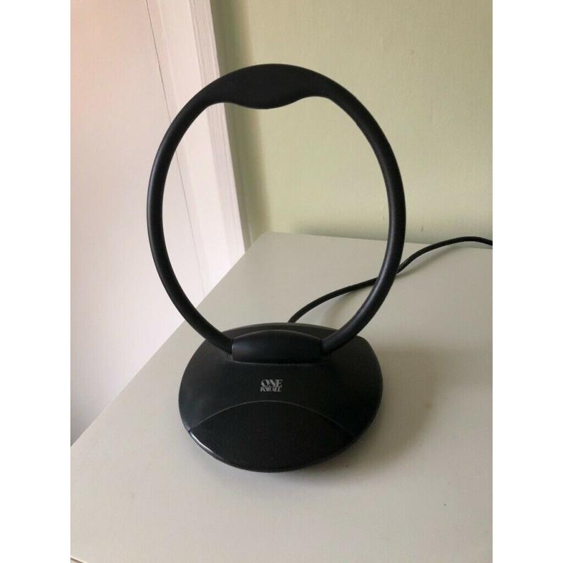 Samsung P2270HD on stand with remote control and aerial
