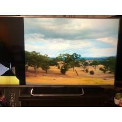 Sony KDL50W656A (Cracked screen)
