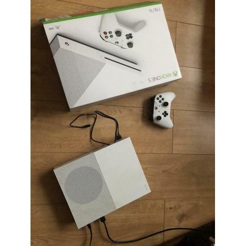 Xbox one slim 1 terrabyte console - 1TB boxed with wires and controller