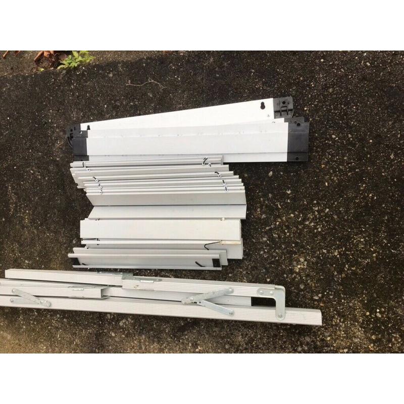 Aluminium double folding table