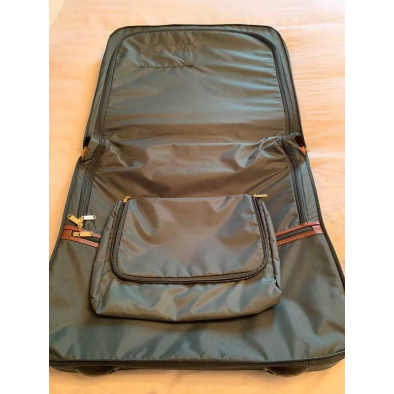 ANTLER SUIT / DRESS CARRIER
