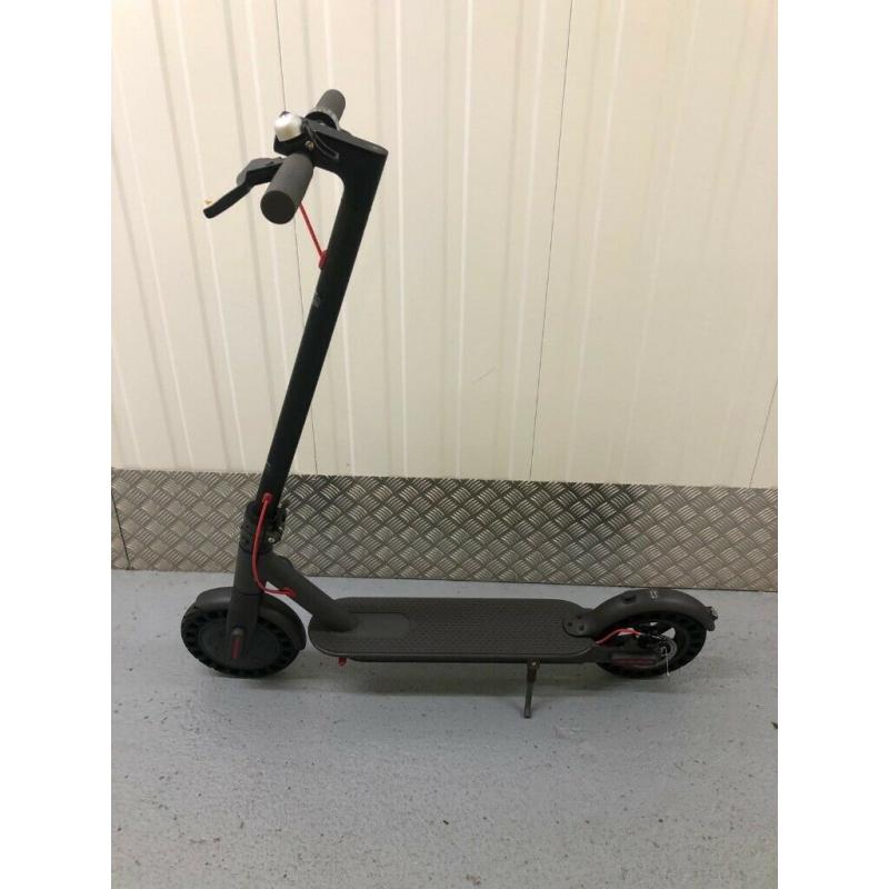 BRAND NEW 2020 PRO Electric Scooter fast 350W Motor LED Display App Support