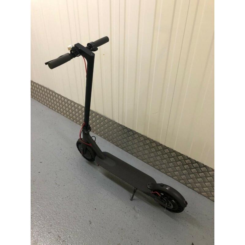 BRAND NEW 2020 PRO Electric Scooter fast 350W Motor LED Display App Support