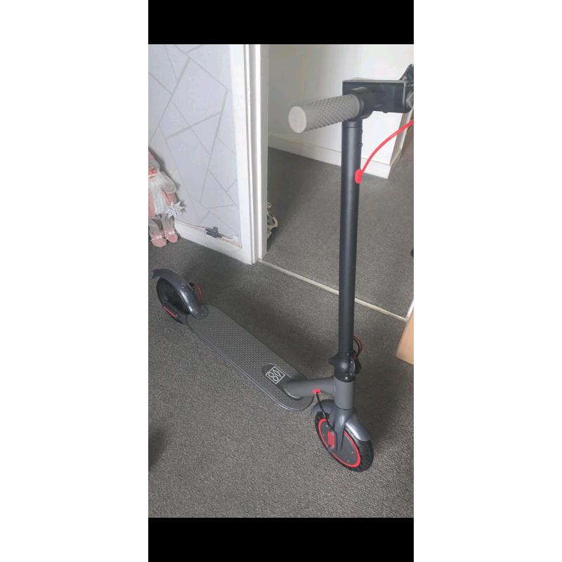 ELECTRIC SCOOTERS NEW Aovo pro m365