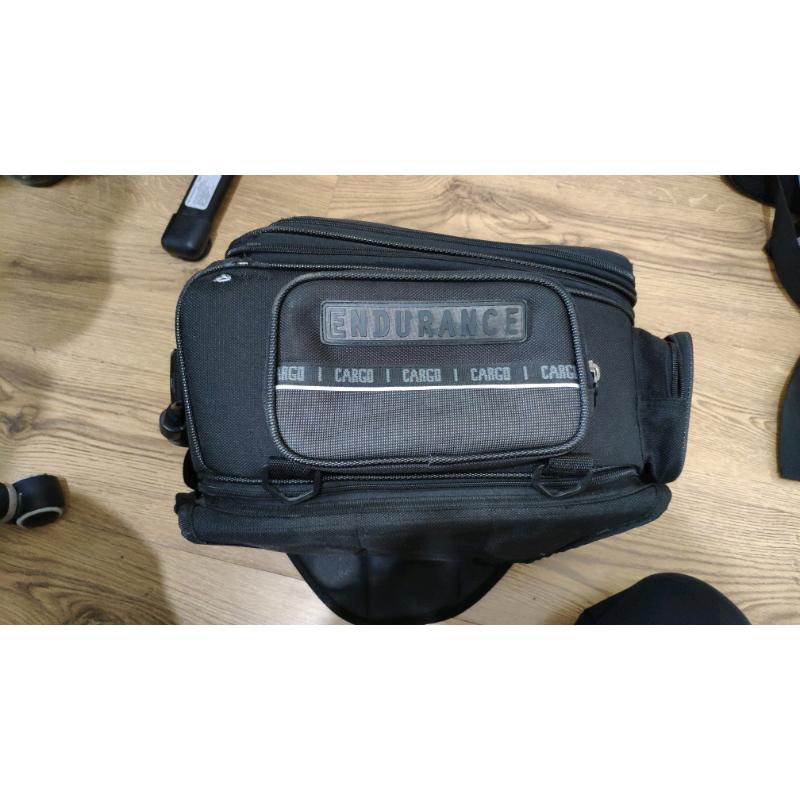 Motorcycle tank bag