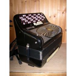 Scandalli 409, 4 Voice Musette, Chromatic Accordion. Online Lessons Available.