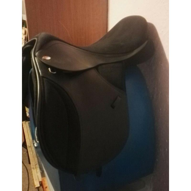 16" Thorowgood T4 Pony Saddle