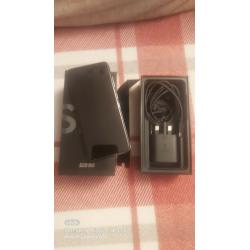 Brand new Samsung galaxy s 20 5G 128gb. Unlocked