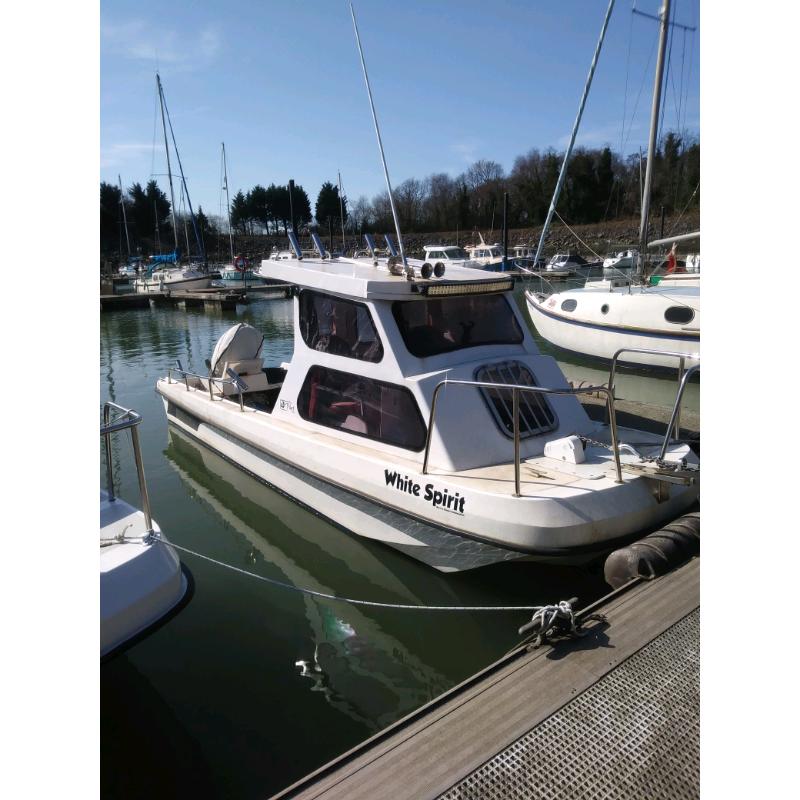 19'6" fishing / leasure Boat.