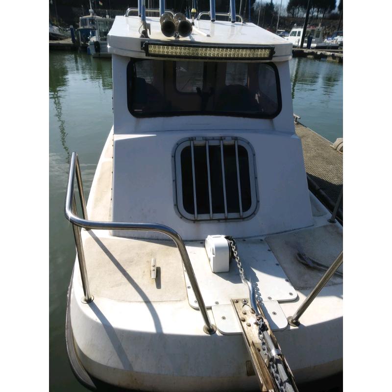 19'6" fishing / leasure Boat.
