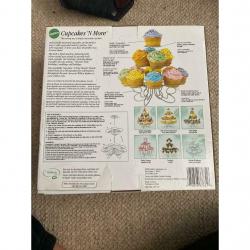 Cupcake stand - BRAND NEW