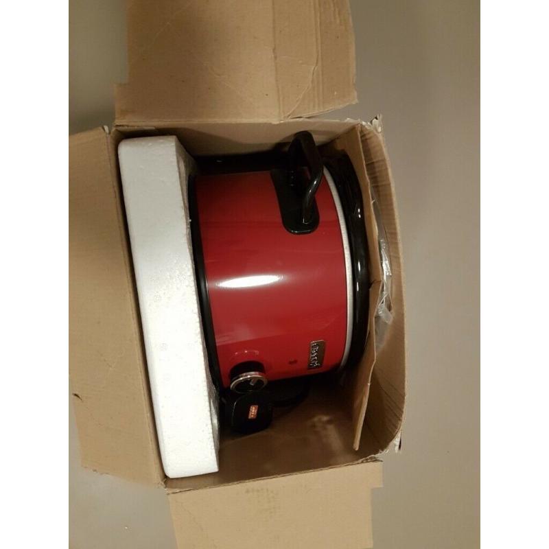 Slow cooker crock pot unused