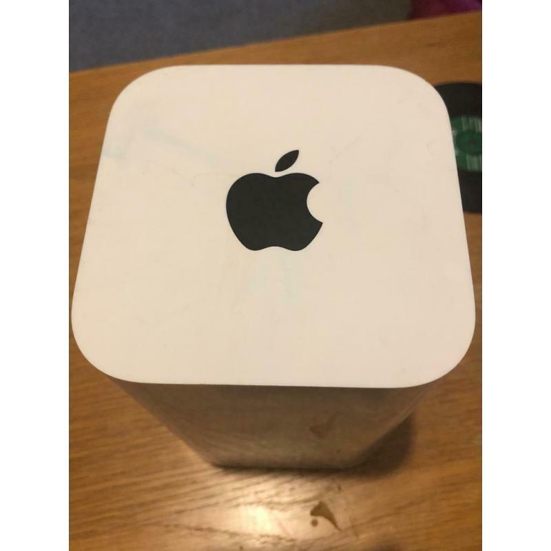 Apple AirPort Time Capsule 3TB never used - few marks on top