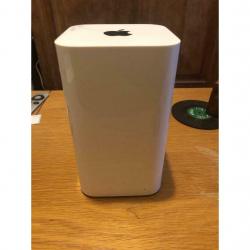 Apple AirPort Time Capsule 3TB never used - few marks on top