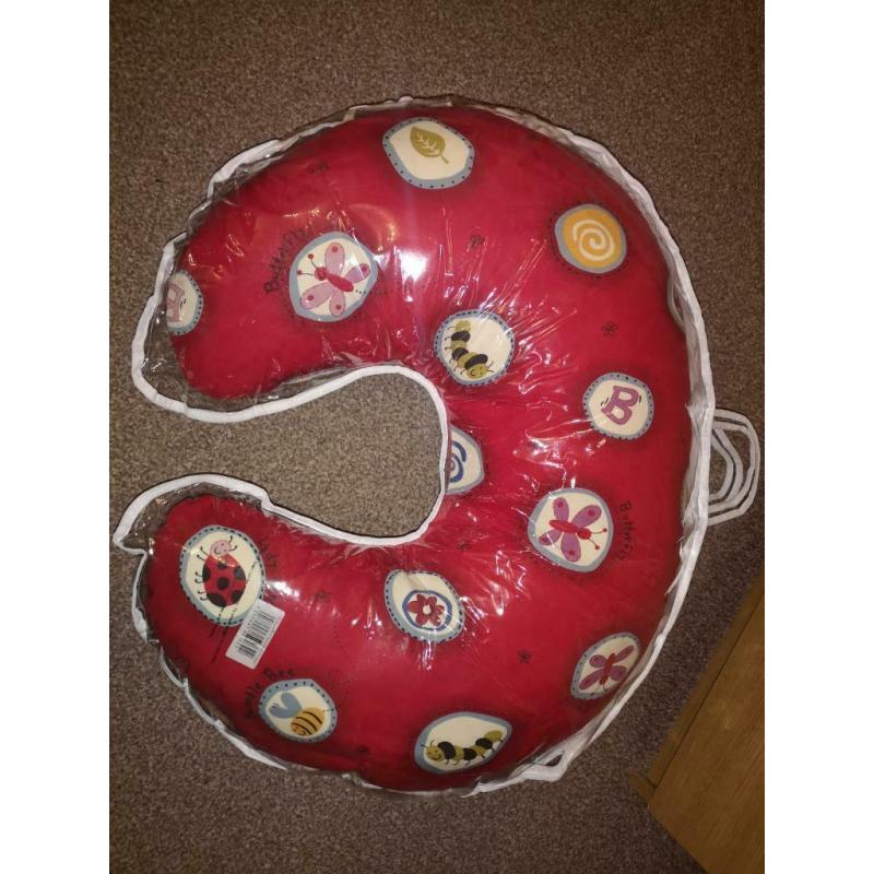 Nursing Pillow FREE !