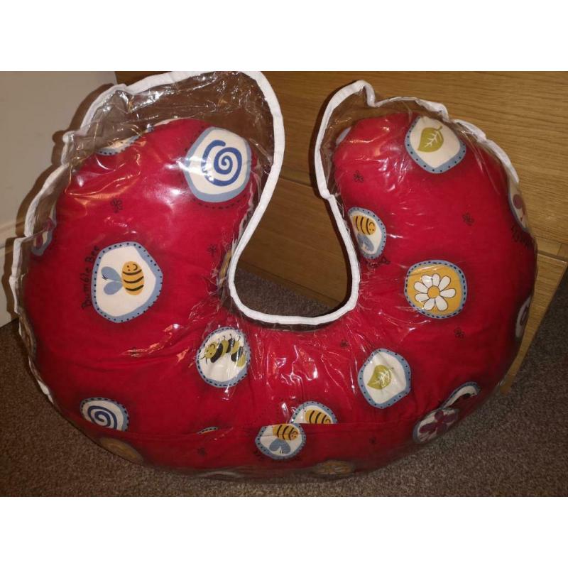 Nursing Pillow FREE !