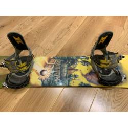 Kids Youth Burton Motion 146cm Snowboard and Bindings, Excellent Used Condition