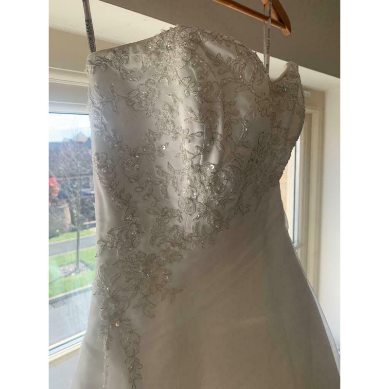 Maggie Sottero Wedding Dress