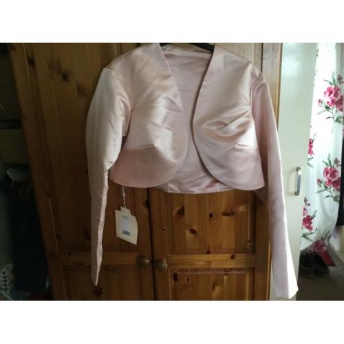 Beautiful pearl wrap size 18.Brand new with tags