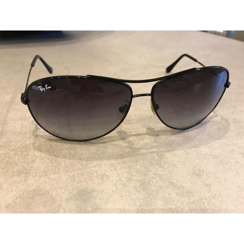 Genuine Ray- Ban aviator sunglasses model RB3293