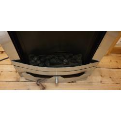 FIREGLO 2000W ELECTRIC FIRE WITH 2 HEAT SETTINGS AND ALSO WITH OR WITHOUT FAN.